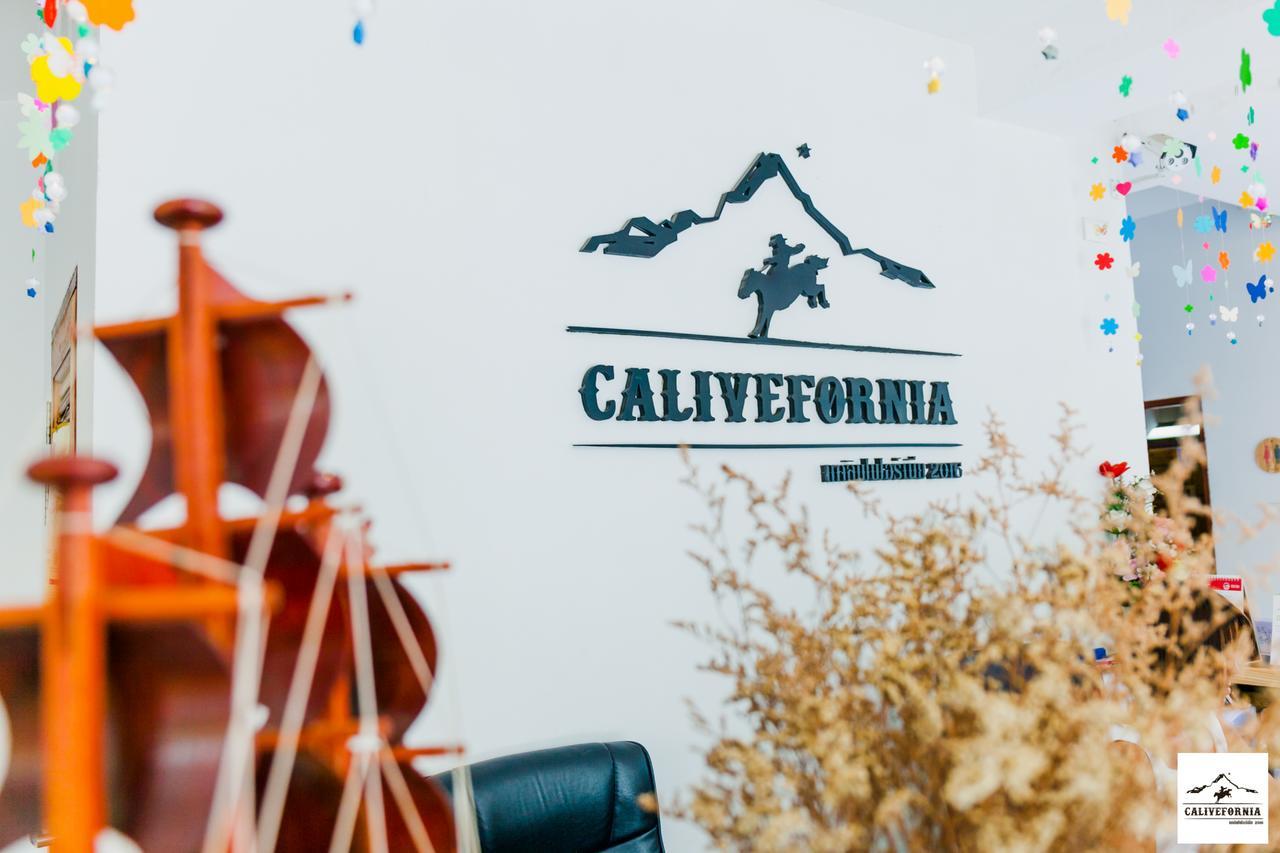 Calivefornia 2016 Hotel Чианг Рай Екстериор снимка